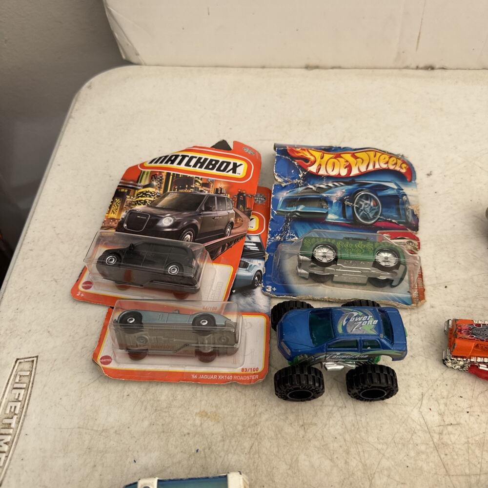 Matchbox Hot Wheels Lot Jaguar Manley Boat Motorcycle - Picture 8 of 8